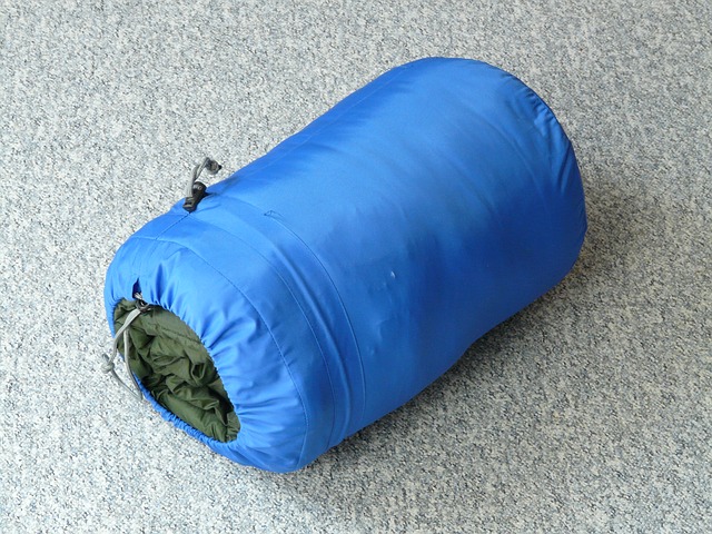 新品入荷 イスカ ISUKA 寝袋 タトパニX ネイビーブルー 最低使用温度2