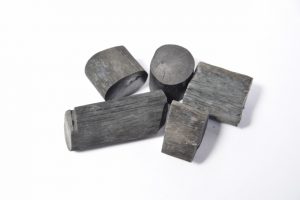 バーベキューに使用する炭の値段や特徴についてご紹介！