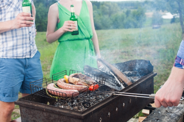 バーベキューでモテる女性の格好や行動についてご紹介 キャンピーポー